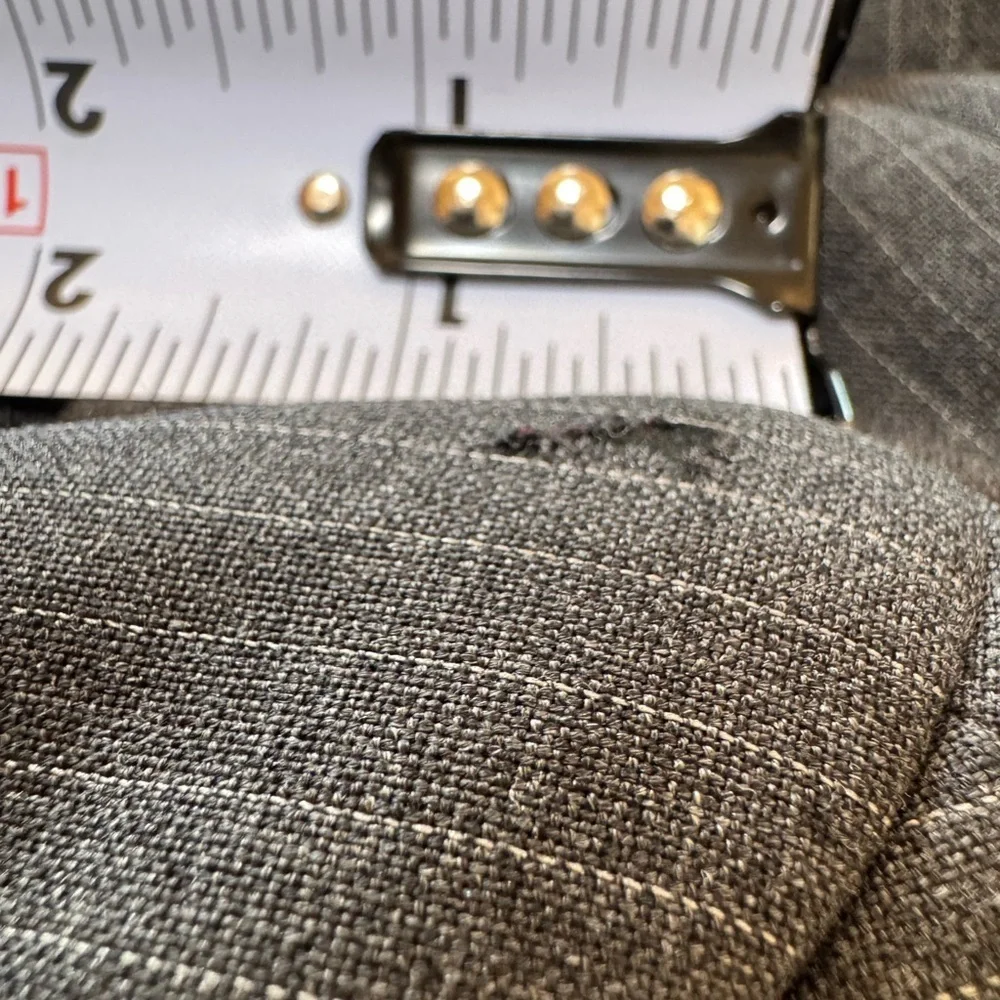 Hugo Boss super 100 finest quality 100% Schurwolle Virgin wool Size 41L Made USA
